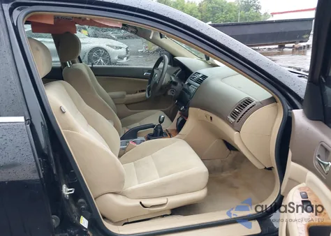 2004 Honda Accord 2.4 Ex z USA, uszkodzony, nr VIN 1HGCM55704A102484